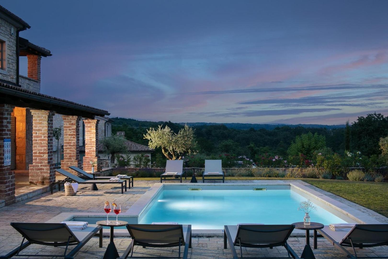 Rustic Villa Calluna & Cardamine With A Pool Sveti Lovreč Pazenatički Exterior foto