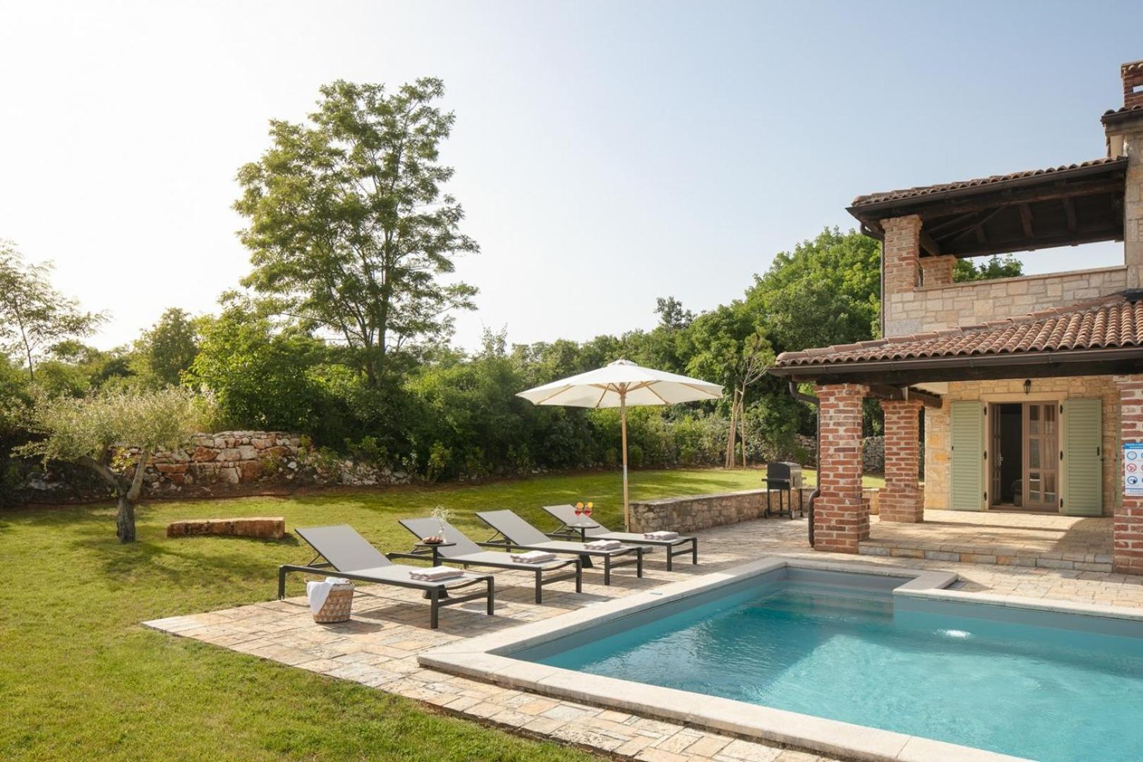 Rustic Villa Calluna & Cardamine With A Pool Sveti Lovreč Pazenatički Exterior foto