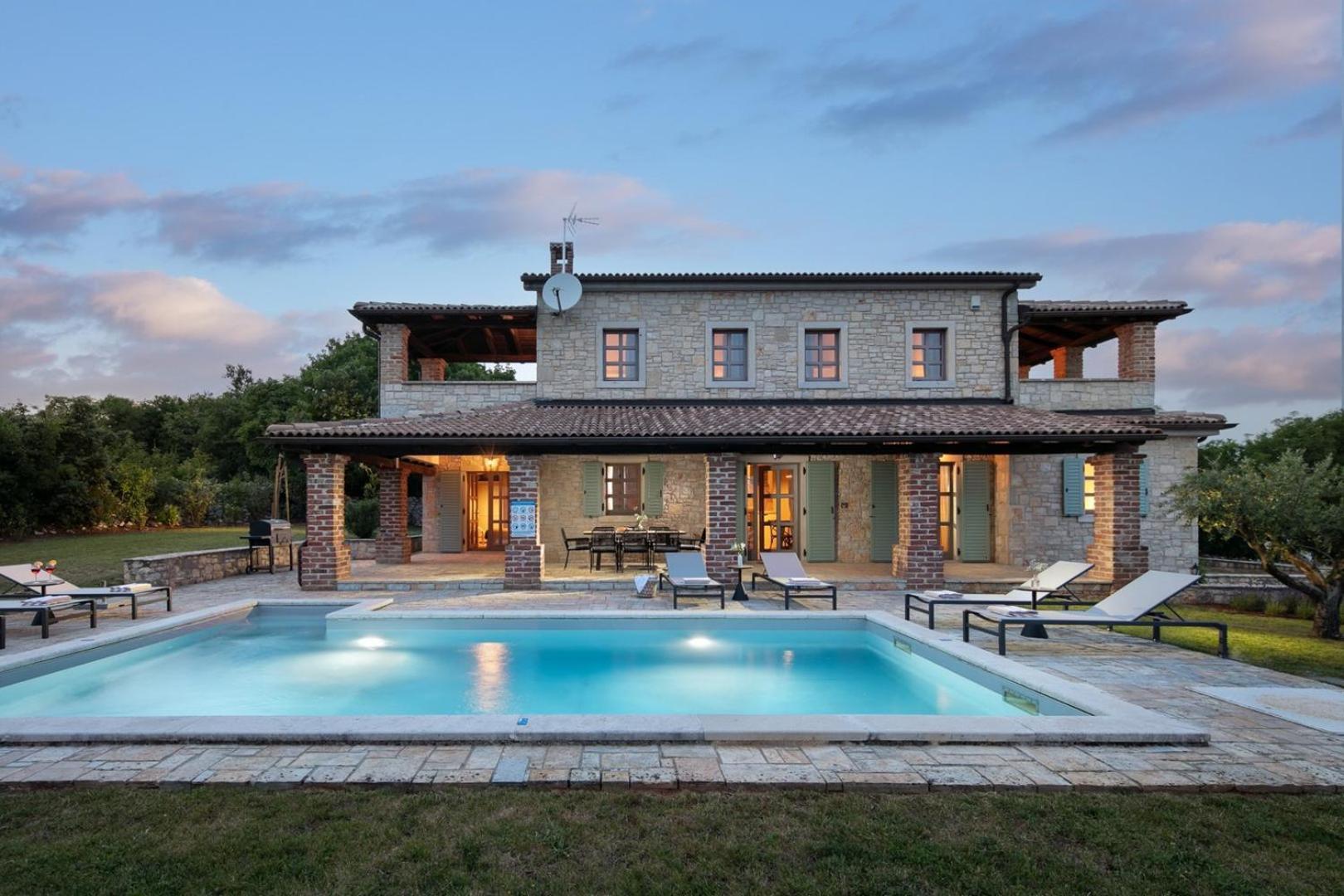 Rustic Villa Calluna & Cardamine With A Pool Sveti Lovreč Pazenatički Exterior foto