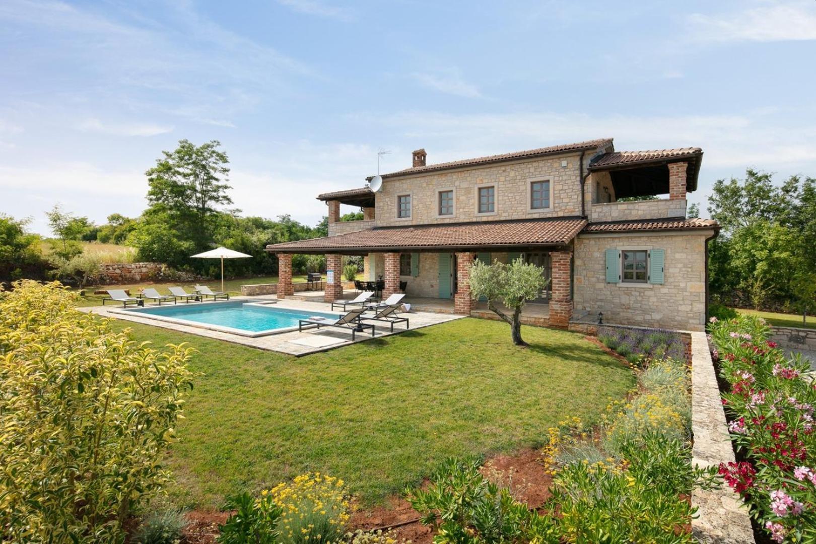 Rustic Villa Calluna & Cardamine With A Pool Sveti Lovreč Pazenatički Exterior foto